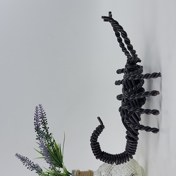 Handmade 10 Gauge Wire Wrapped Scorpion Figure - Picture 2 of 8